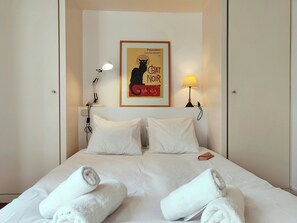 2 chambres, fer et planche à repasser, Wi-Fi, draps fournis