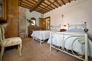 3 Schlafzimmer, Bügeleisen/Bügelbrett, Reisekinderbett, kostenloses WLAN