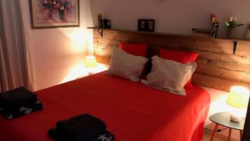 4 室のベッドルーム、アイロン / アイロン台、旅行用ベビーベッド、WiFi (無料)