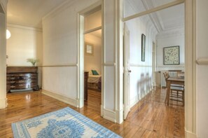 Interior - Sunny Old Style huge apartment with terrace and light near the center and metro (Lisboa)