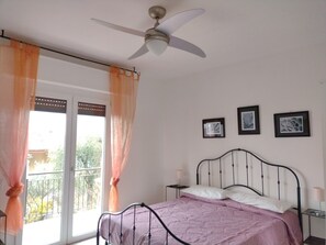 1 bedroom, in-room safe, iron/ironing board, travel cot