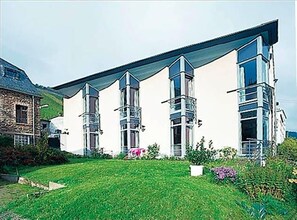 Unclassified image, 2 of 44, button - Weinberghotel Nalbach (Reil)