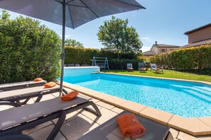 屋外プール、温水プール