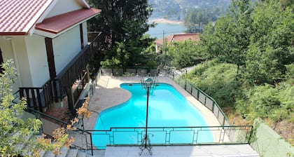 Maison avec piscine privĂ©e et court de tennis Ă GerĂȘs
