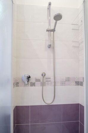 Hair dryer, bidet, towels - THE PORTICO ON THE SEA  (San Mauro A Mare)