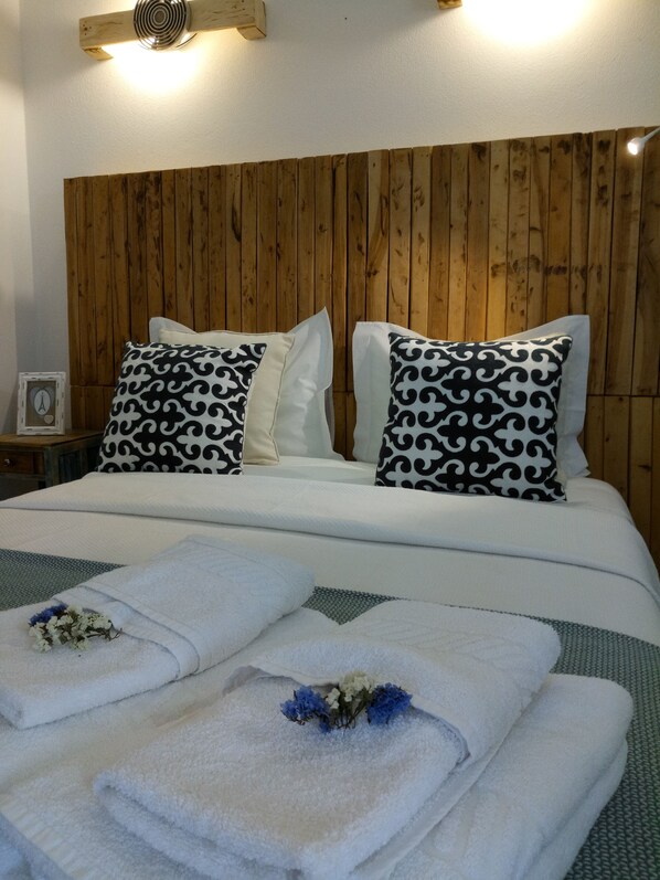 2 chambres, fer et planche Ă repasser, Wi-Fi gratuit, draps fournis