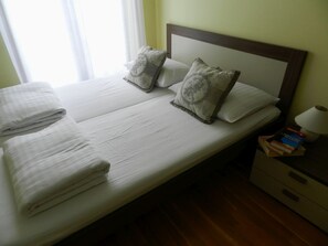 3 Schlafzimmer, Bügeleisen/Bügelbrett, WLAN, Bettwäsche