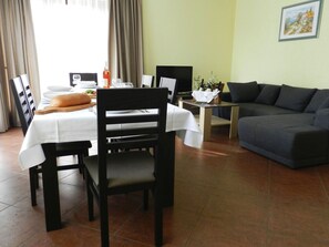 تناول الطعام