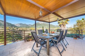 Outdoor dining - VILVAL Finca for 4 with pool in Moscari (Moscari)