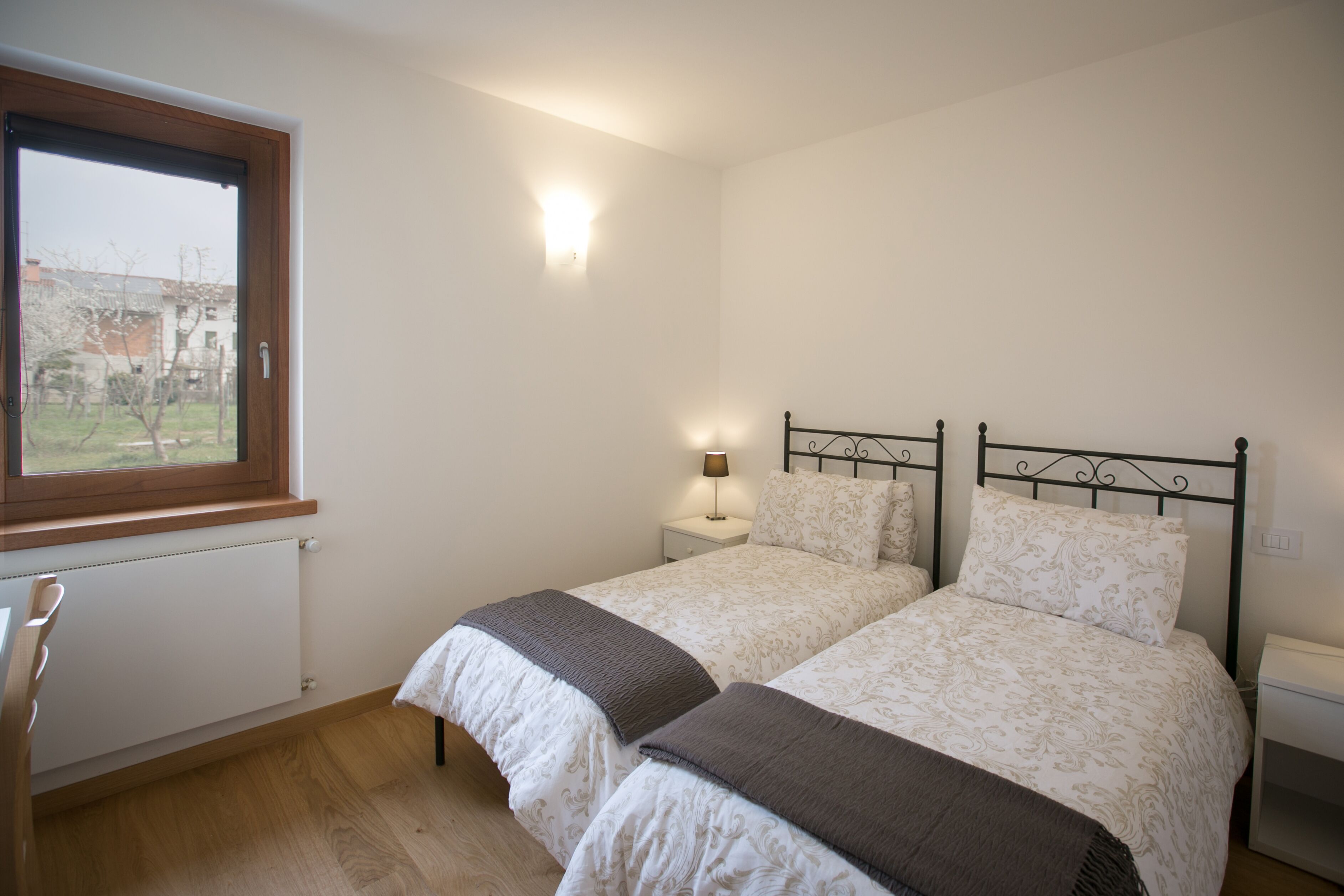 2 dormitorios, tabla de planchar con plancha, wifi y ropa de cama