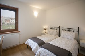 2 chambres, fer et planche Ă repasser, Wi-Fi, draps fournis