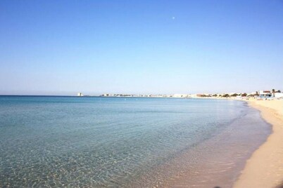 SPLENDID VILLA WITH PINETA A FEW METERS FROM THE SEA 