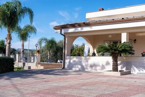 Property grounds - Villa Ninfa ... Charming Eastern Coast (Floridia)