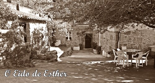 The Eido of Esther (Casa do Rural)