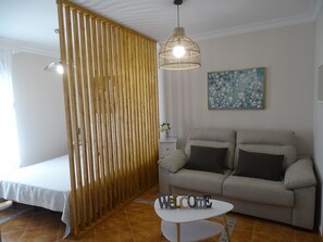 1 chambre, fer et planche Ă repasser, lit parapluie, Wi-Fi gratuit