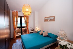 3 chambres, fer et planche à repasser, Wi-Fi gratuit, draps fournis