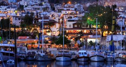 Luxus 3-Bett-Maisonette-Wohnung mit großem privatem Pool, WIFI, nahe der Altstadt.