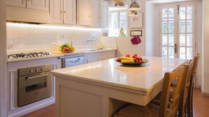 Private kitchen - Villa in Poggioni with 5 bedrooms sleeps 10 (Poggioni)