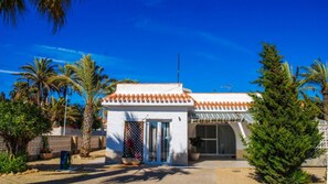 Exterior - Villa Fortuna, Rural house in La Manga, ideal for families, pets allowed (La Manga)