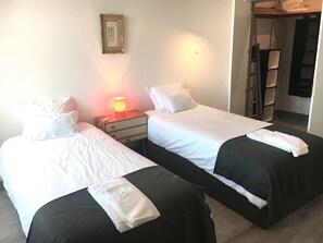 2 bedrooms, iron/ironing board, WiFi, bed sheets