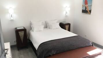 2 habitaciones, tabla de planchar con plancha, wifi y ropa de cama