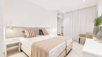 2 Schlafzimmer, BĂŒgeleisen/BĂŒgelbrett, WLAN, BettwĂ€sche