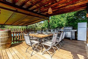 Outdoor dining - CAN PERE Authentic country house with a pool, just 6 km from the nearest beach (Sant Joan de Labritja)