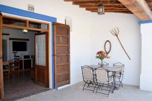 Dining - CAN PERE Authentic country house with a pool, just 6 km from the nearest beach (Sant Joan de Labritja)