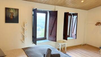 1 bedroom, iron/ironing board, travel crib, internet