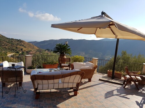 Apartment in two-room villa called Lipari 4/5 beds