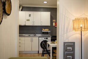 Fridge, microwave, coffee/tea maker, electric kettle