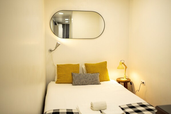 2 habitaciones, tabla de planchar con plancha y wifi gratis 