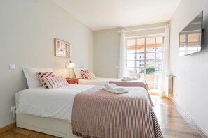 2 Schlafzimmer, Zimmersafe, Bügeleisen/Bügelbrett, kostenloses WLAN