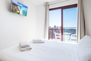 1 slaapkamer, een strijkplank/strijkijzer, gratis wifi, beddengoed