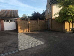 Parking for 4 cars and a secure garage