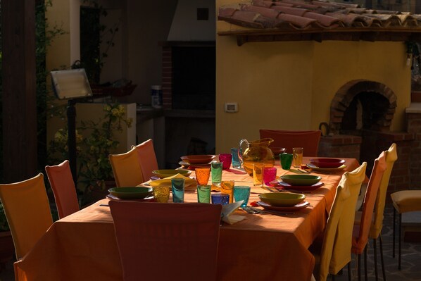 Outdoor dining