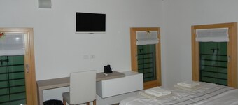 Meri's, ROOM NR. 1, tourist rental 026026-LOC-00004