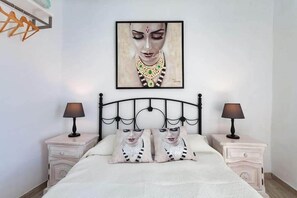 2 dormitorios, tabla de planchar con plancha, wifi y ropa de cama