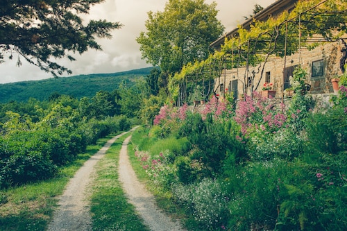 La Pergola typical Tuscan house with wonderful view
