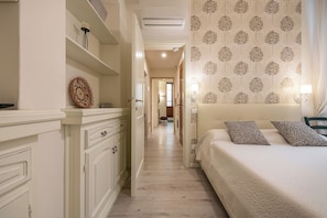 1 chambre, fer et planche à repasser, Wi-Fi gratuit, draps fournis