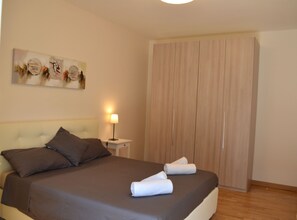 1 Schlafzimmer, Bügeleisen/Bügelbrett, Reisekinderbett, WLAN