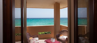 Sardinien, uafhængig villa på stranden i Sant 'Andrea, Quartu Sant'Elena. 