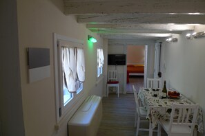 Dining - Small vintage nest - BADIA N. 8  (Modena)