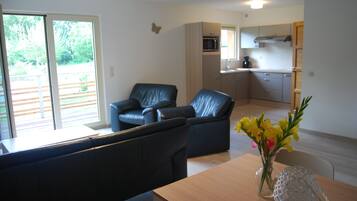 Télévision, lecteur de DVD, vidéothèque, chaîne hi-fi