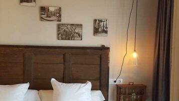 1 dormitorio, tabla de planchar con plancha, wifi gratis y ropa de cama