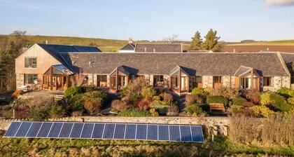 Begrumin mökki 1 makuuhuoneen hirsipoltin 1 tasossa etelään viherhuoneessa