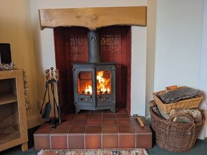 Interior - Begrum cottage Dogs welcome 1 bedroom Log burner On 1 level Conservatory (Kelso)
