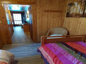 1 bedroom, WiFi - Chalet in Vosges near Rouge Gazon Ski Resort (Saint-Maurice-sur-Moselle)