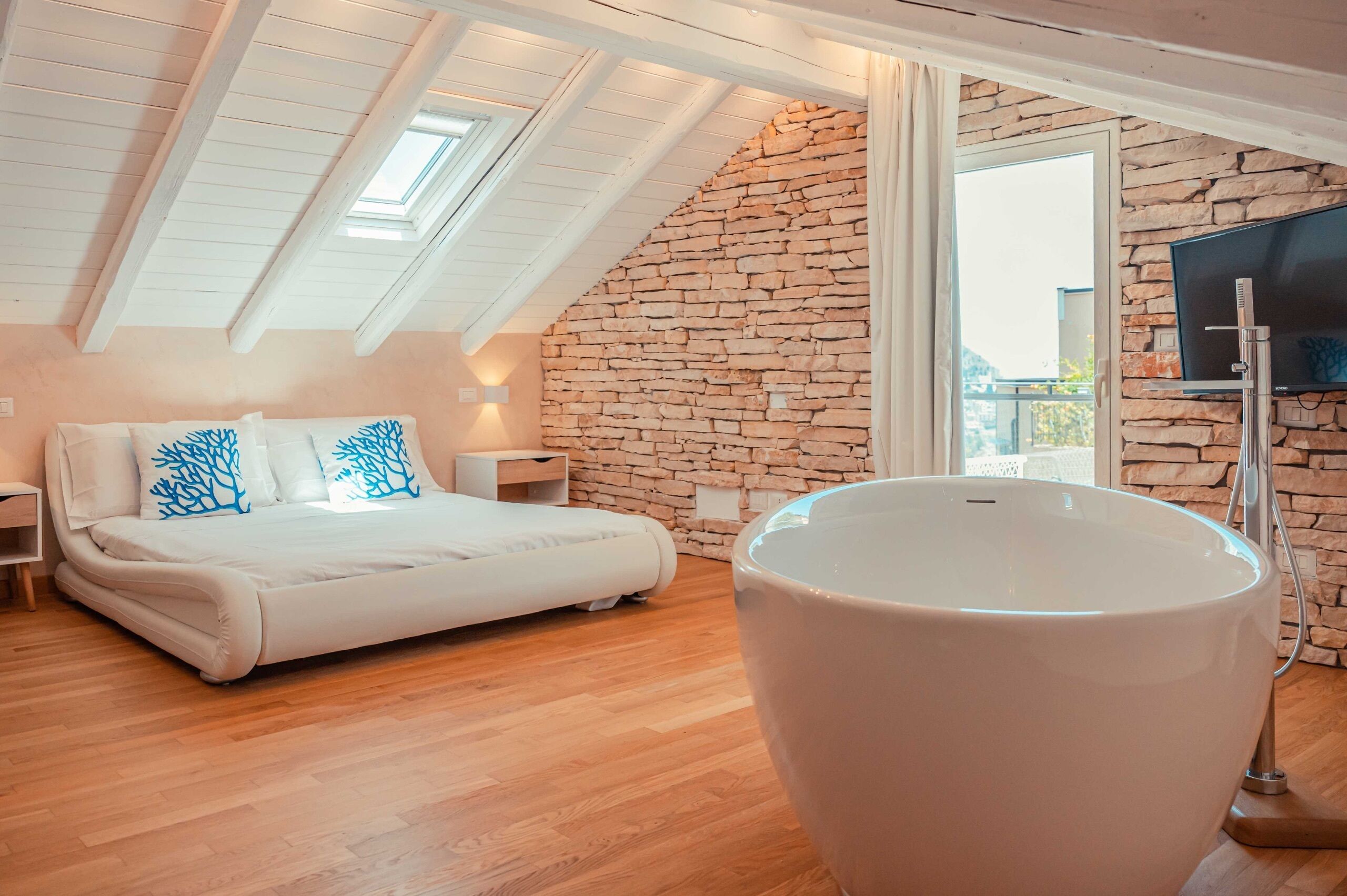 4 Schlafzimmer, Schreibtisch, Bügeleisen/Bügelbrett, kostenloses WLAN