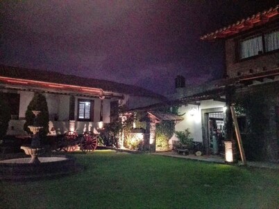 Comfortable and Cozy House of the XVII Century at 30 min. Toluca completely remodeled